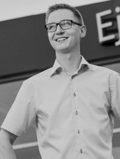 Mikkel, forretning & ai hos WebAnker